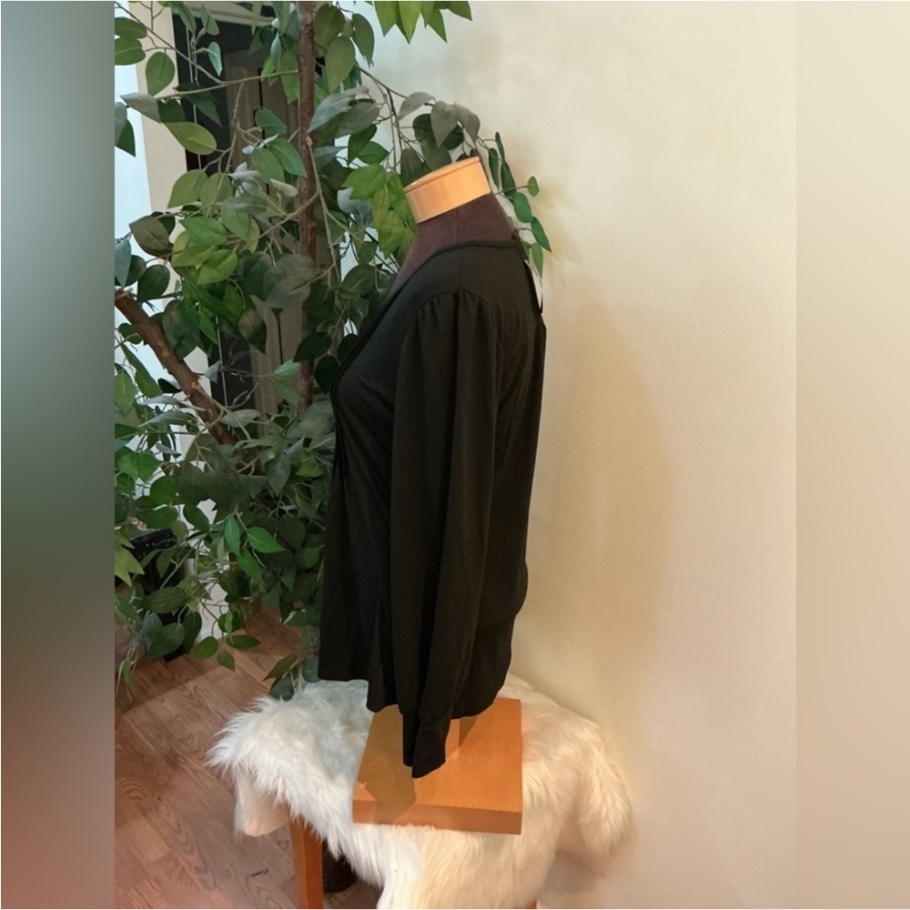 Zaayo long sleeve blouse with banded cuffs pleated chest area Woman’s Med - Picture 14 of 14